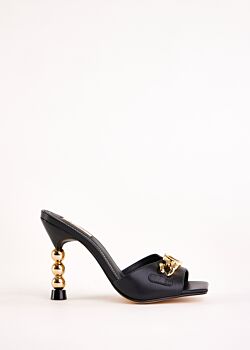 Black leather sandals Gaudì Fashion