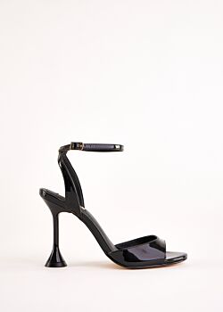 Black patent leather sandals Gaudì Fashion