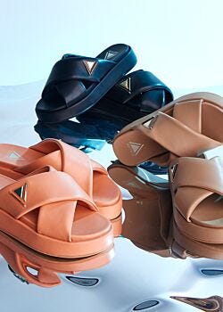 Sabot neri in similpelle Gaudì Fashion